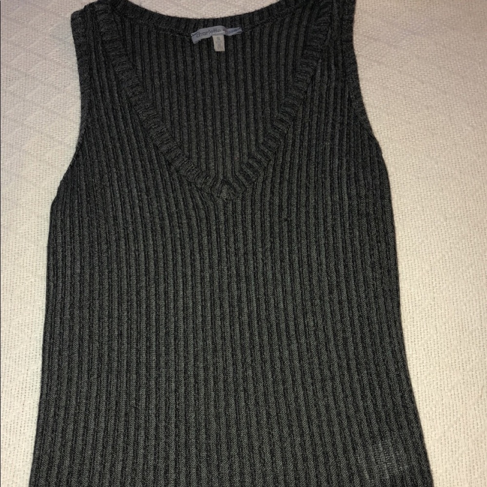 Crop top.